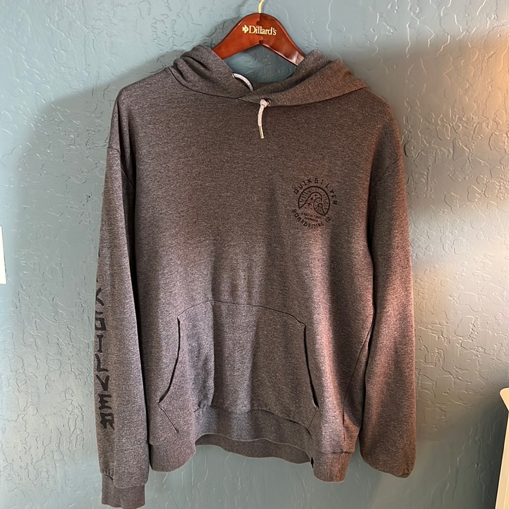 QuickSilver gray sweatshirt